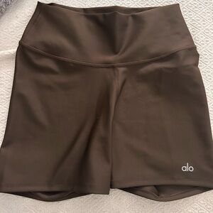 ALO Yoga Brown Athletic Shorts High-Rise Compression